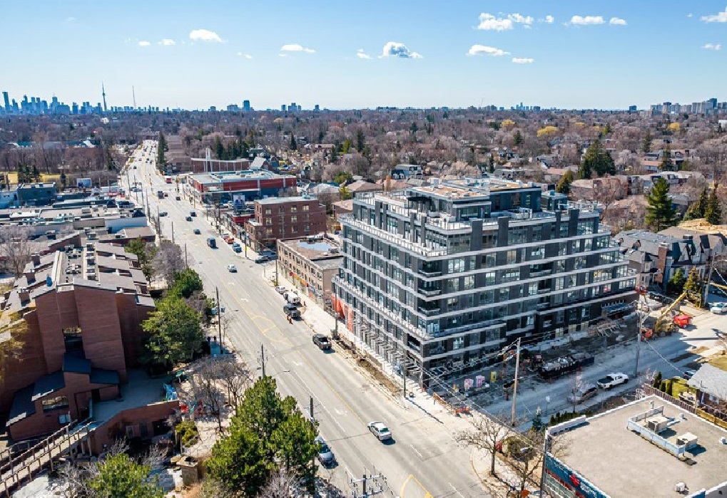 1580 Avenue Road Retails