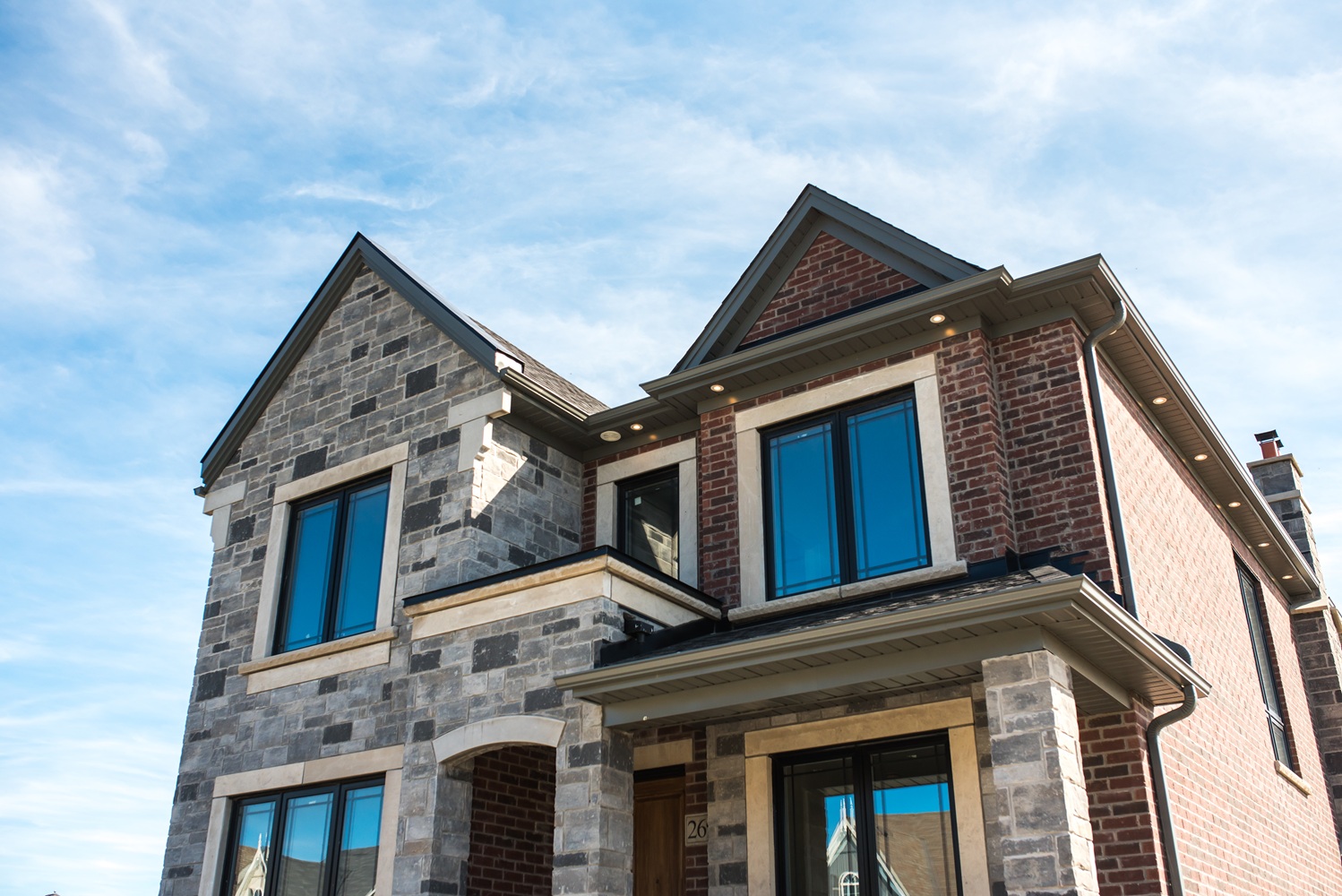 Lakeside Village Homes Exterior 01
