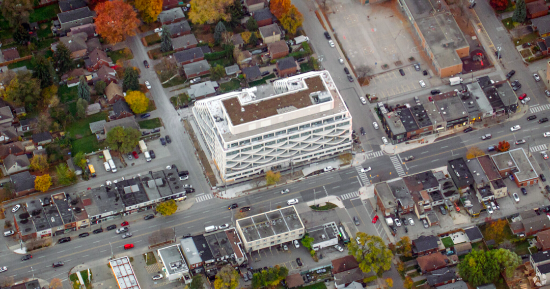 Reina condos